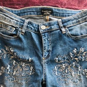 BEBE EMBELLISHED SKINNY JEANS SUPER CUTE!!!!